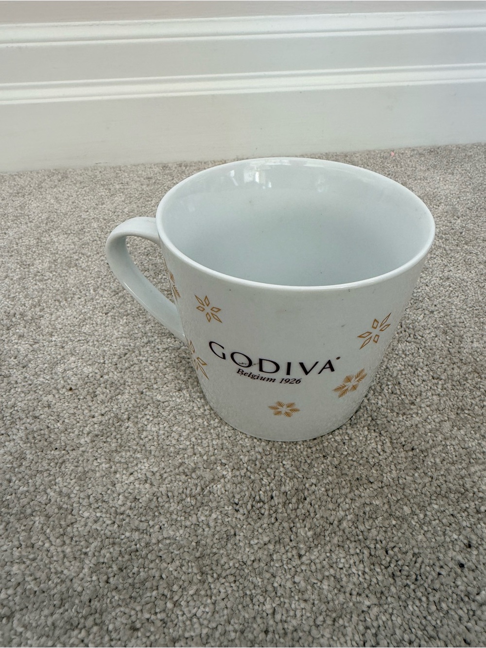 Godiva White & Gold Ceramic Mug